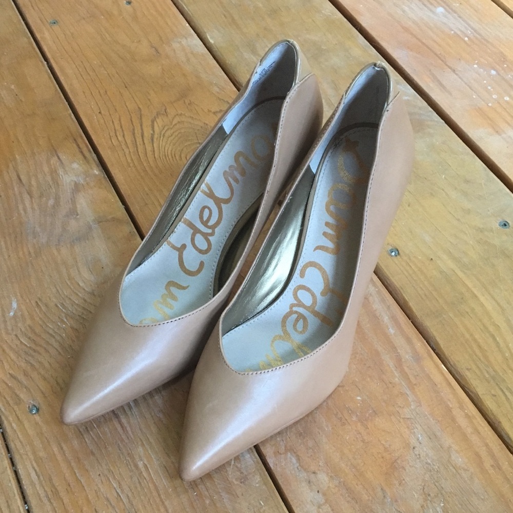 Sam Edelman Almond toe heel